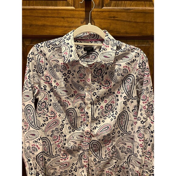 Talbots Womens Button Down Blouse size 6 or Small Fitted Purple Blue Paisley - Picture 2 of 9